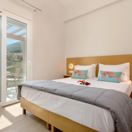 Villa Vilenia Anemelia By *