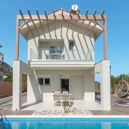 Villa Vilenia Anemelia By *